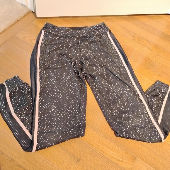 Lululemon Grey Women's Jogger Pants Size 2 - Picture 1 of 7